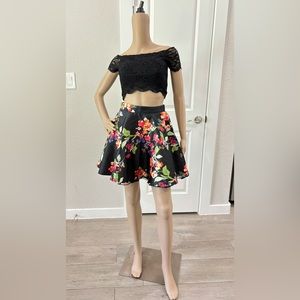 Lace off the shoulder two piece short dress